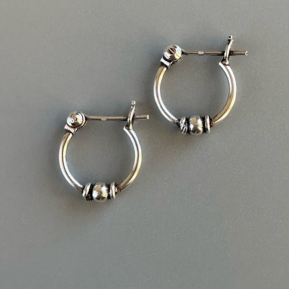 Sterling Silver Bali Hoop Earrings 12mm - Picture 5 of 6